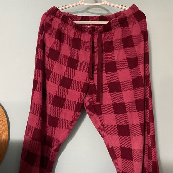 Fleece PJ set 🌻🌻4 for $25 bundle🌻🌻 - Picture 4 of 5